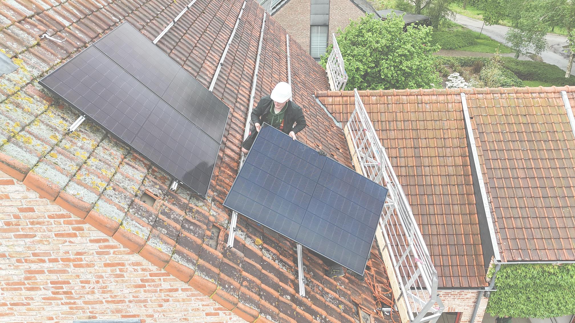 Header_zonnepanelen (white).jpg